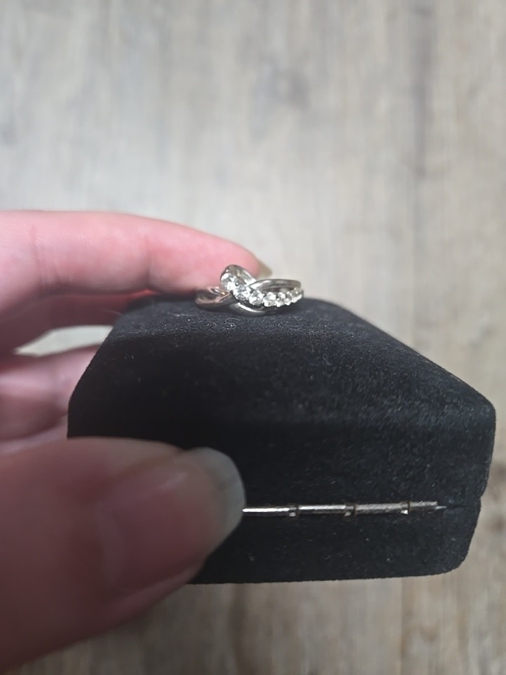 Kay Jewelers 925 Stamped Sterling Silver Twist Ring W Stones No Box Included